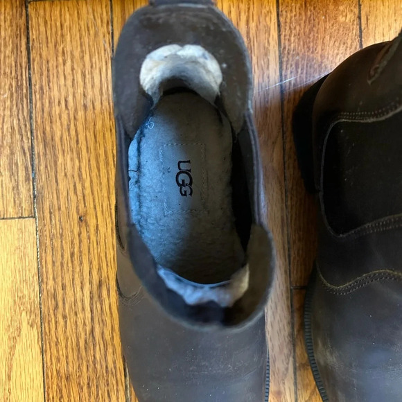 UGG Women's Bonham Waterproof Leather Chelsea Boots, Size 6 - Picture 8 of 9